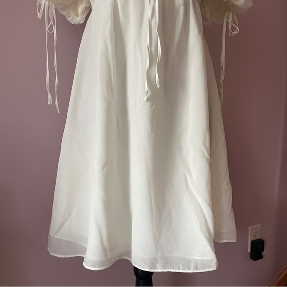 NEW! House of CB- Princess Ivory Georgette Mini Dress Size Small PLUS CUP - Picture 4 of 12